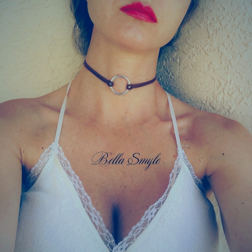 "Mandy" Suede Choker Necklace With Dual Band Ring - Picture 5 of 6